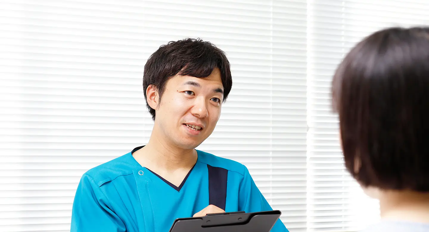 説明する様子