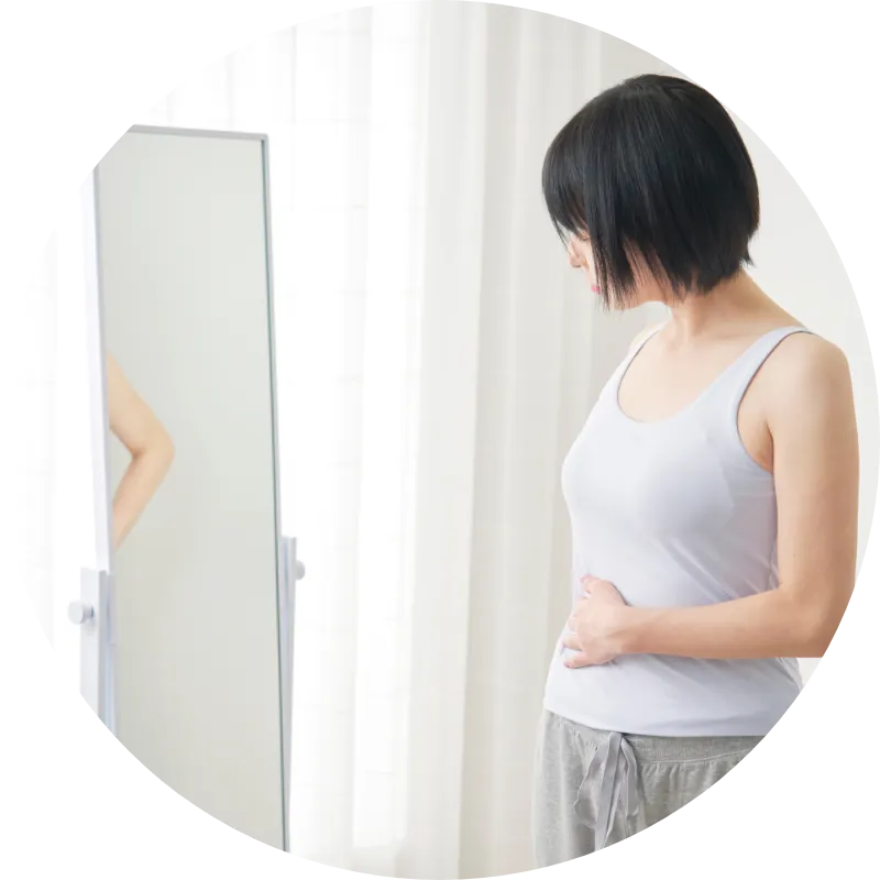 悩む女性